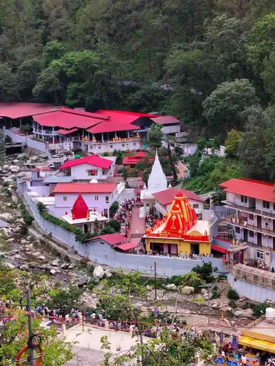 Kainchi Dham Trip taxi package
